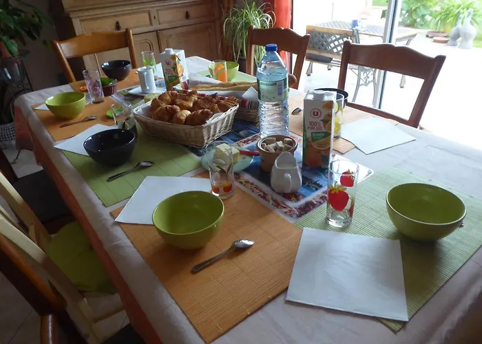 住宿加早餐酒店 Proches Circuit 勒芒